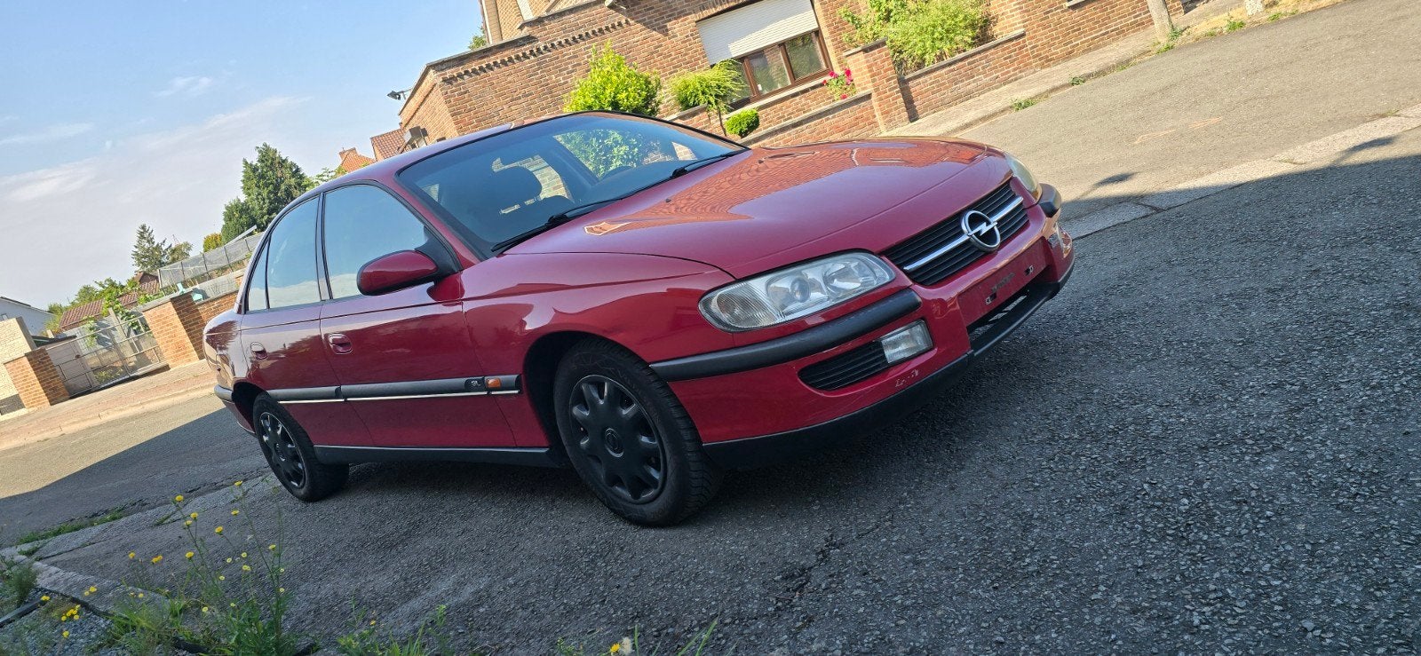 Omega Essence CT OK CARPASS, Autos, Opel, Omega, Achat, Boîte manuelle, 1650 kg