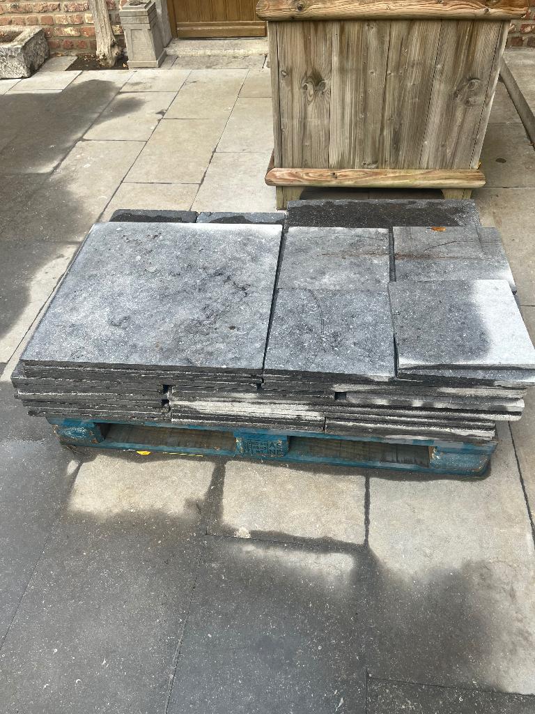 Restpartij Belgische blauwe hardsteen, Doe-het-zelf en Bouw, Tegels, Ophalen, Hardsteen, Nieuw, 5 tot 10 m²