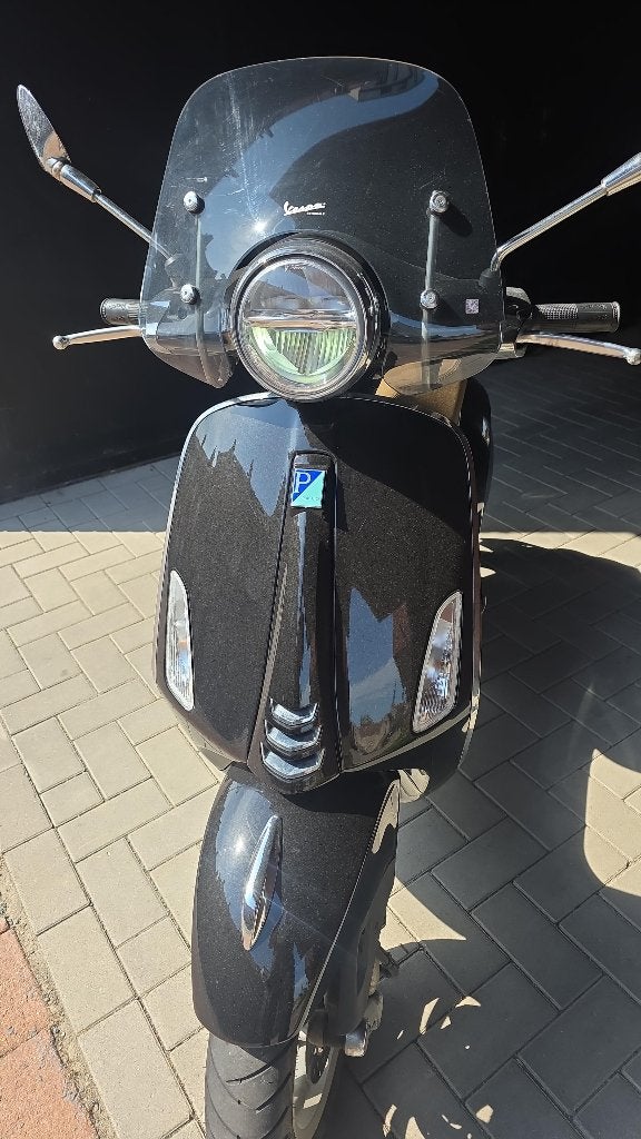 2 x vespa primavere klasse b, Ophalen, Wim's Bike Center, Info@wimsbikecenter.be