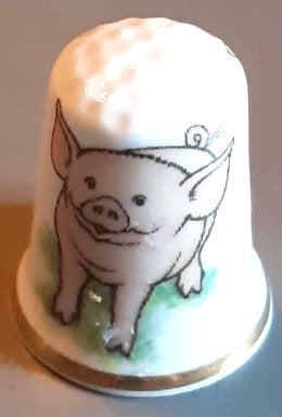 dés a coudre de collection serie cochon (1), Enlèvement ou Envoi, Comme neuf, Porcelaine