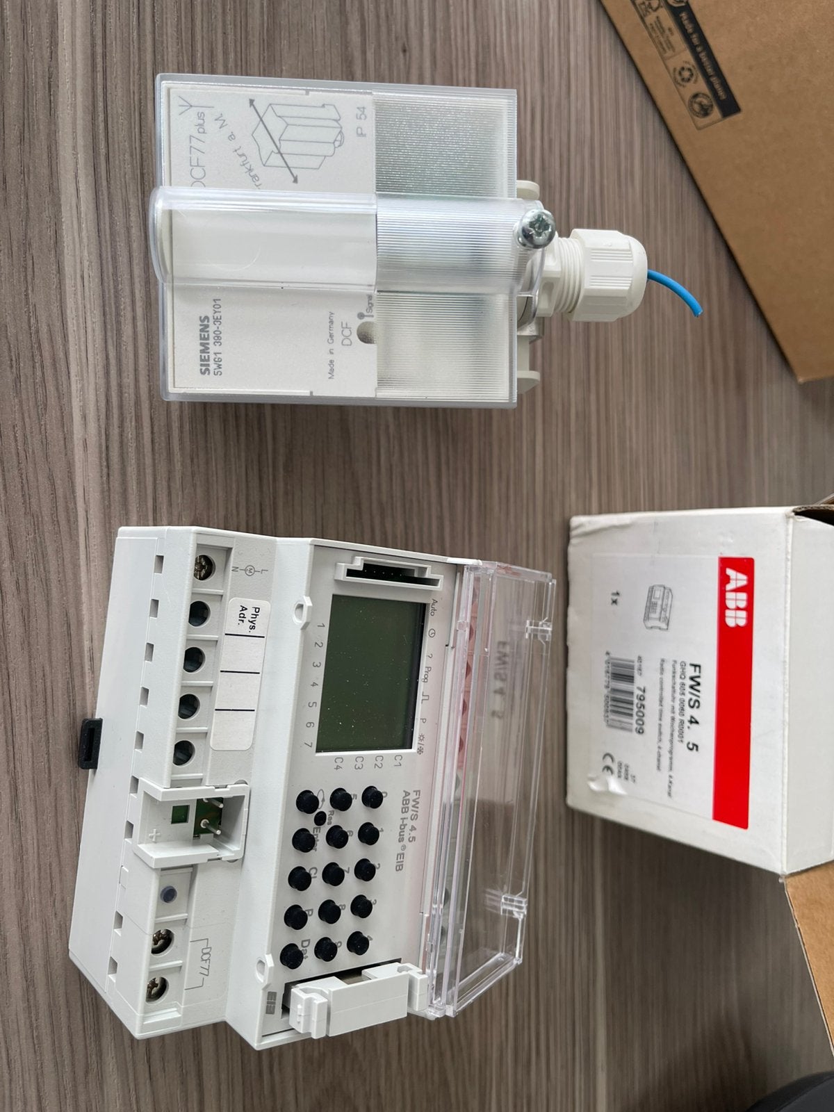 KNX ABB DCF77 ontvangen en antenne, Ophalen of Verzenden, Zo goed als nieuw, ABB