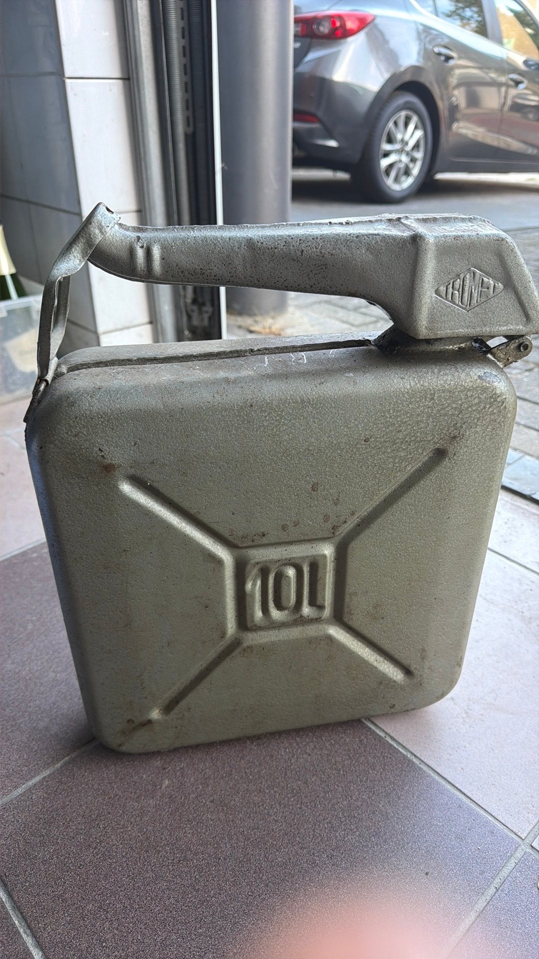 Metalen jerrycan 10 liter, Ophalen