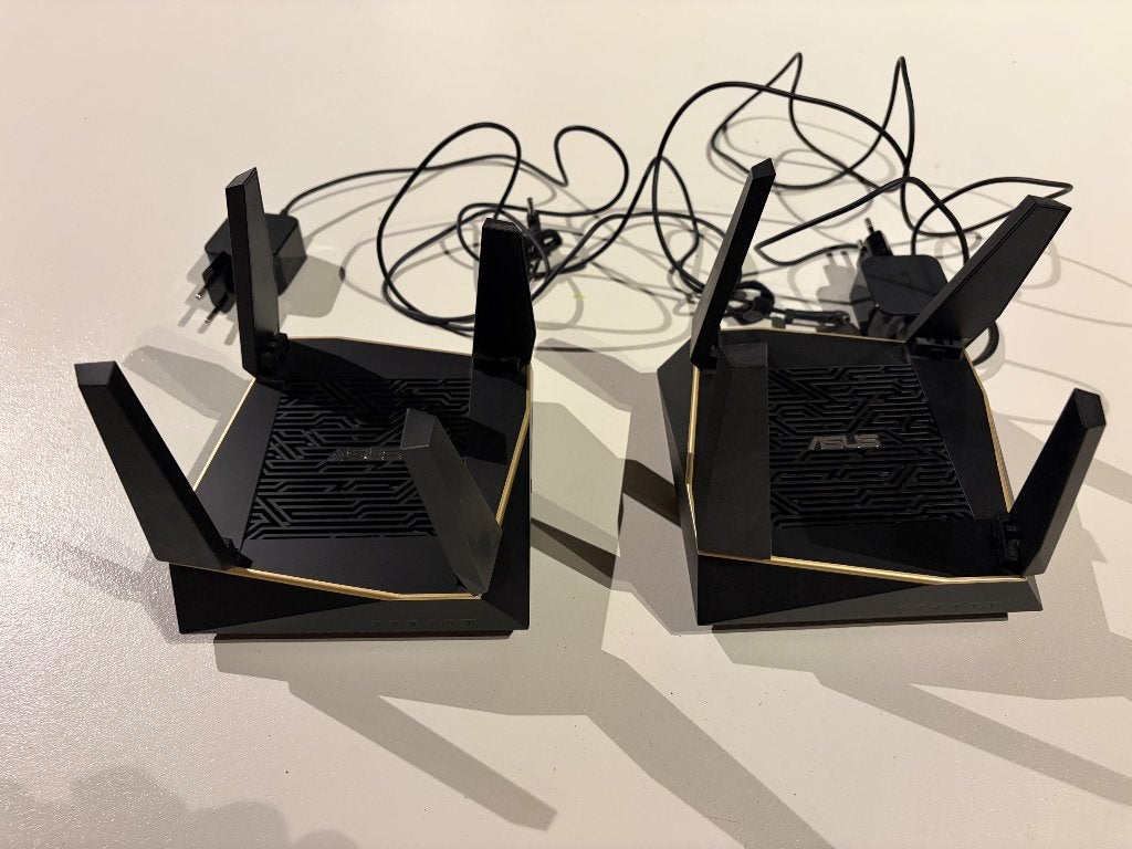 Wifi router - ASUS RT-AX92U - 2 stuks, Computers en Software, Ophalen, Zo goed als nieuw, Router, ASUS