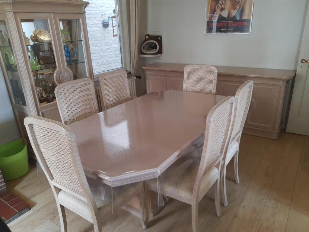 Complete Eetplaats en tv kast in originele Ceruse (cérusé), Enlèvement, Utilisé, 4 à 6 chaises