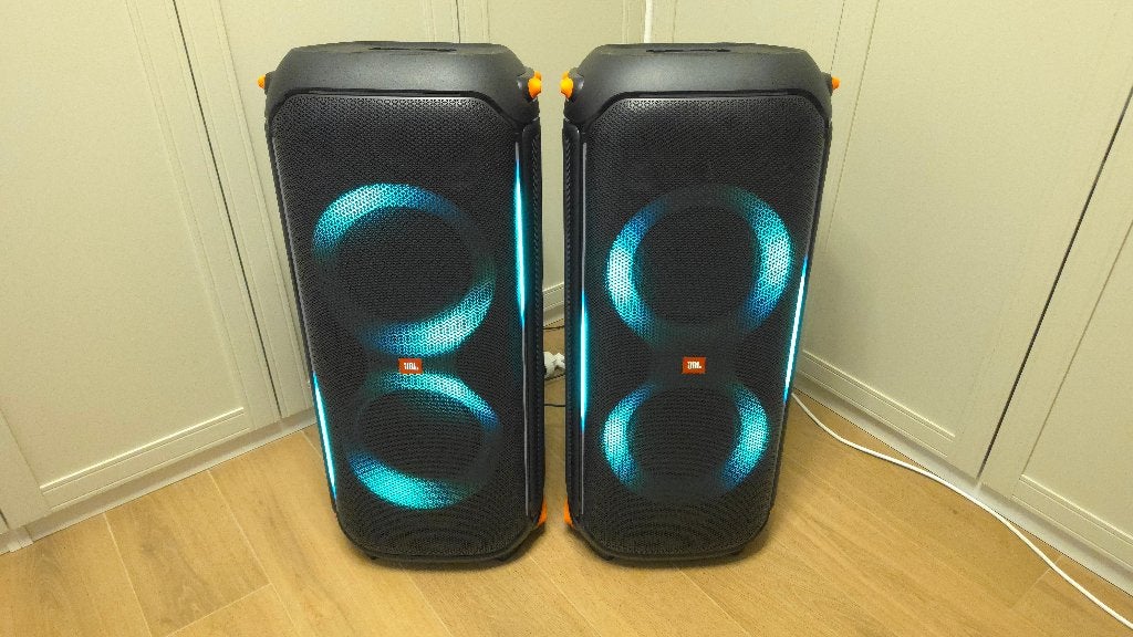 JBL PartyBox 710 deux enceintes (COMME NEUF), TV, Hi-fi & Vidéo, JBL, Enceinte de fête, Comme neuf, Enlèvement