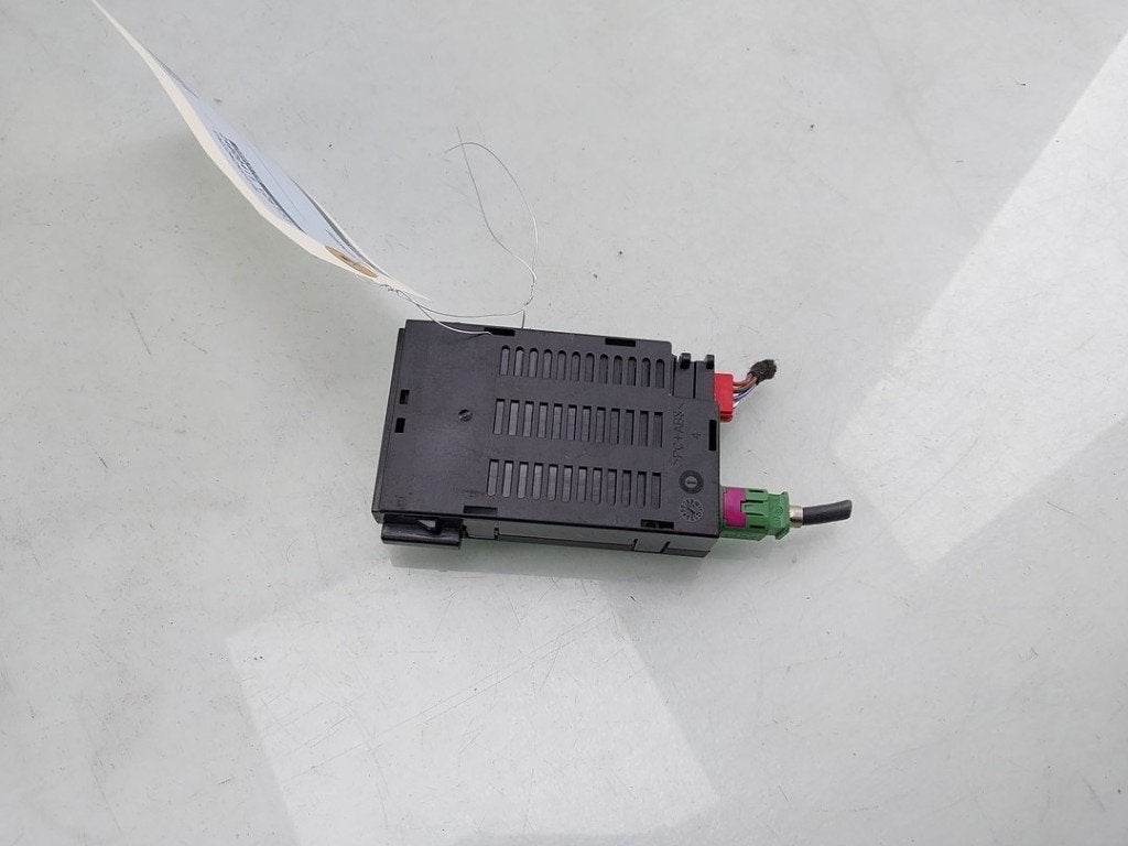 AUX/USB POORT Volkswagen Polo VI (AW1) (|2G6035736|), Gebruikt, Volkswagen, Volkswagen AG, Kundenbetreuung@volkswagen.de