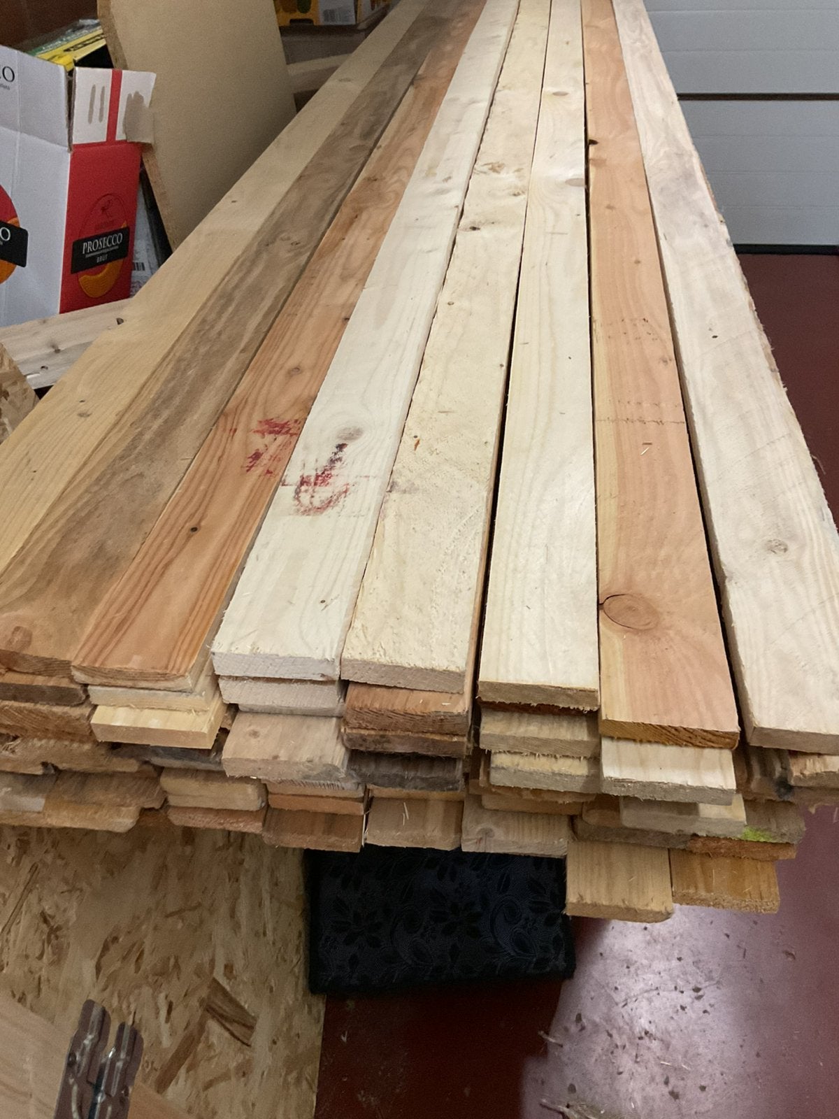 PLANKEN en BALKEN, Doe-het-zelf en Bouw, Hout en Planken, Ophalen, 25 tot 50 mm, Zo goed als nieuw, 250 tot 300 cm