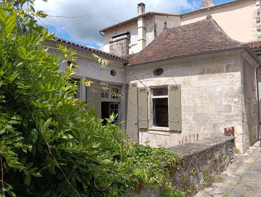 Mooi huis in de Périgord, Immo, Buitenland, 200 m², Bourdeilles, Dorp, Woonhuis