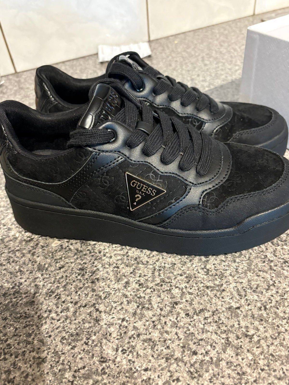Guess basket, Neuf, Enlèvement ou Envoi, Sneakers et Baskets, Noir