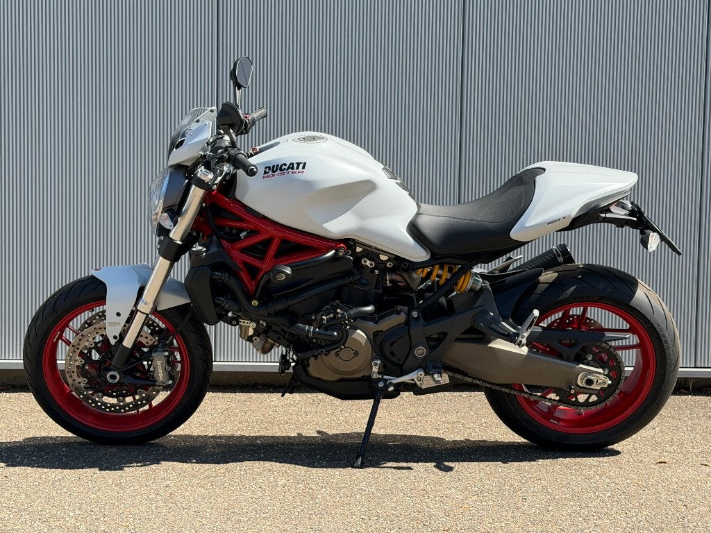 Ducati Monster 821 in Topstaat! / Termignoni / Quickshifter, Motoren, 2 cilinders, ABS, Motorrijbewijs A, Bedrijf