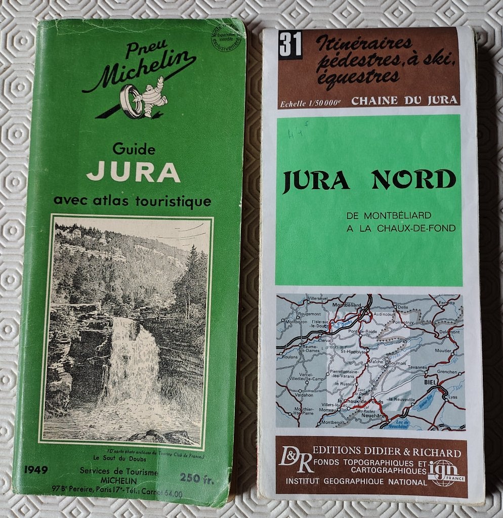 Vintage Michelin gidsen Jura en Bretagne, Boeken, Gelezen, Michelin, Ophalen of Verzenden, Reisgids of -boek