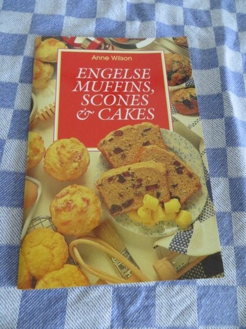 Kookboekje: Engelse muffins, scones & cakes -- Anne Wilson, Boeken, Ophalen of Verzenden, Anne Wilson, Europa