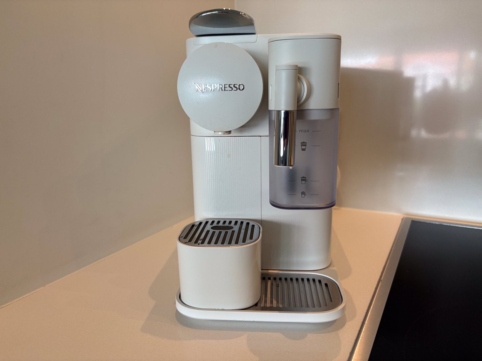 Nespresso Delonghi, Enlèvement, Comme neuf