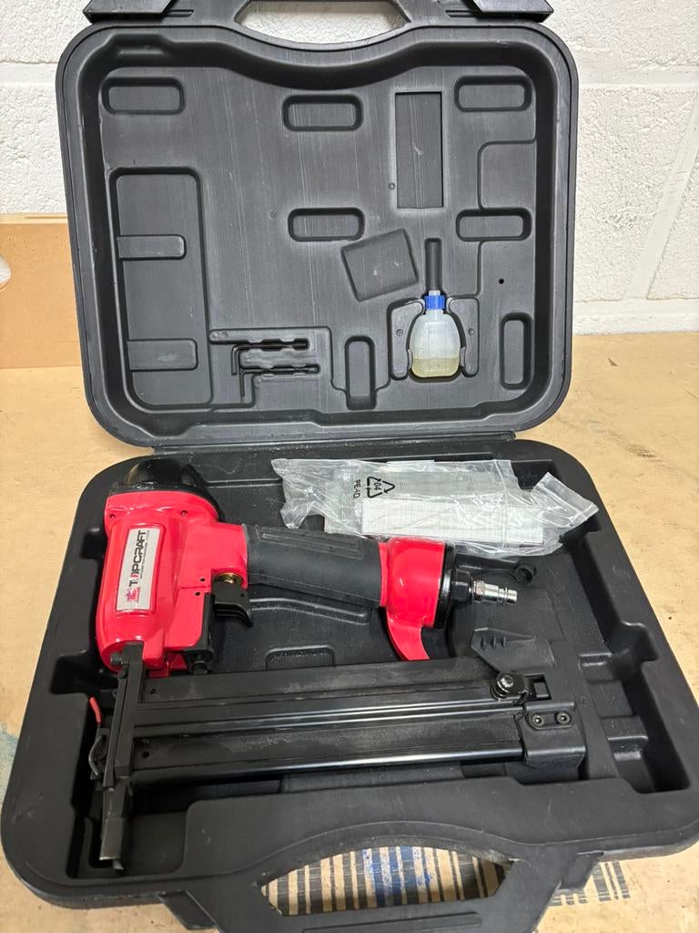 Schroefmachine en tacker, Enlèvement, Comme neuf