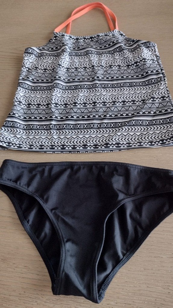 tankini maat 140 - 146, Kinderen en Baby's, Kinderkleding | Kinder-zwemkleding, Tankini, Meisje, Ophalen of Verzenden, Zo goed als nieuw