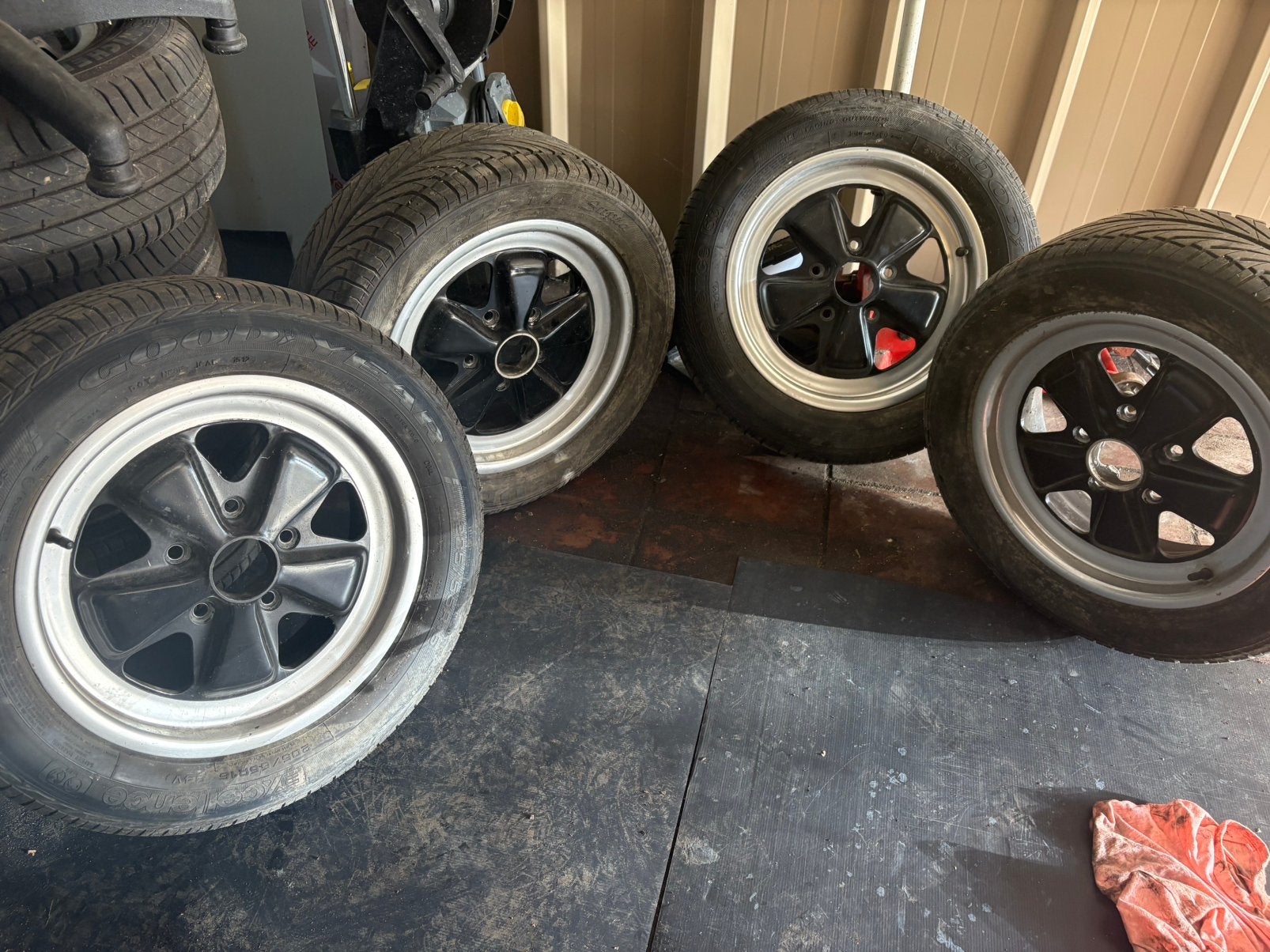 Jantes fuchs 6j 16 Porsche 911, Autos : Pièces & Accessoires, Enlèvement, Pneu(s)