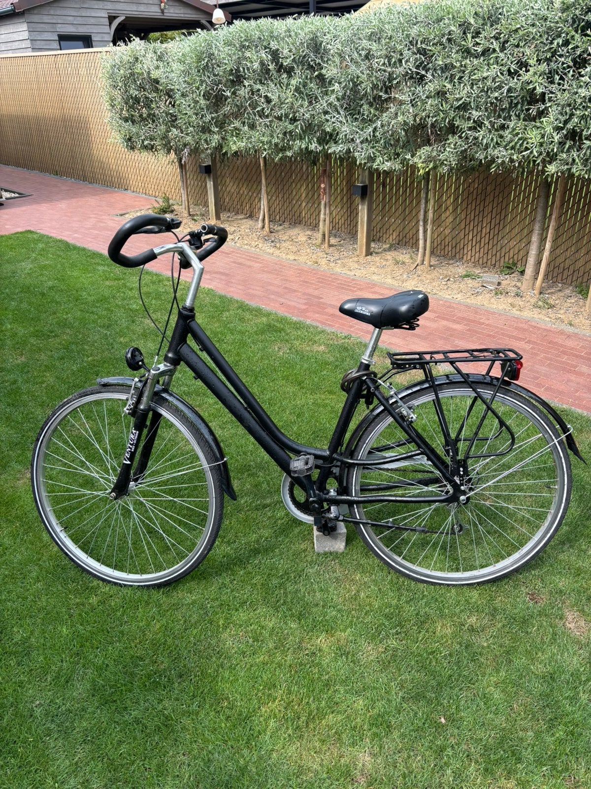 Damesfiets, Fietsen en Brommers, Ophalen, Zo goed als nieuw