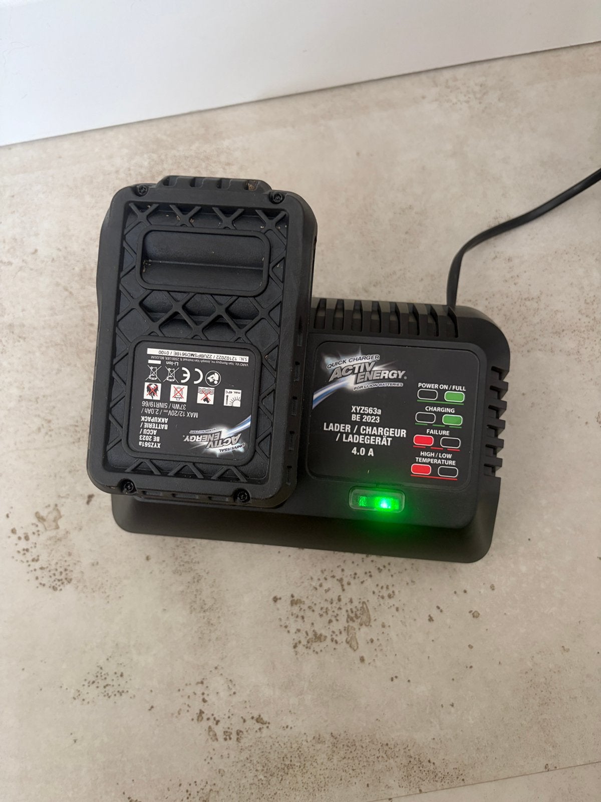 Chargeur de batterie 20/40V avec batterie 20V, Enlèvement ou Envoi, Comme neuf
