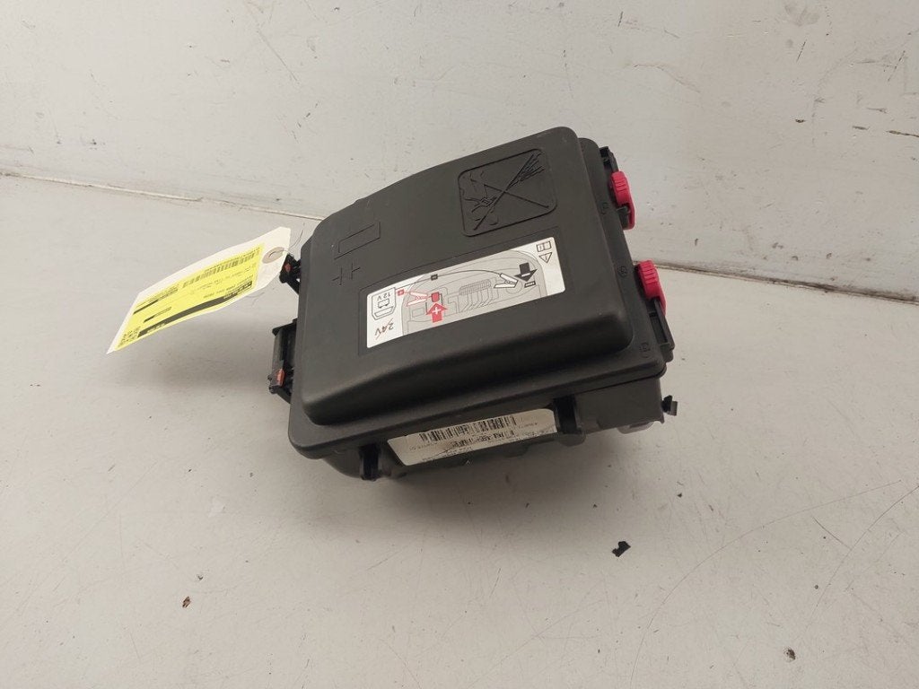 ZEKERINGKAST 2008 (UD / UK / UR / US / UX) (|9826717980|), Kontakt-peugeot@peugeot.com, Gebruikt, Peugeot Deutschland GmbH, Bahnhofsplatz
65423  Rüsselsheim, DE