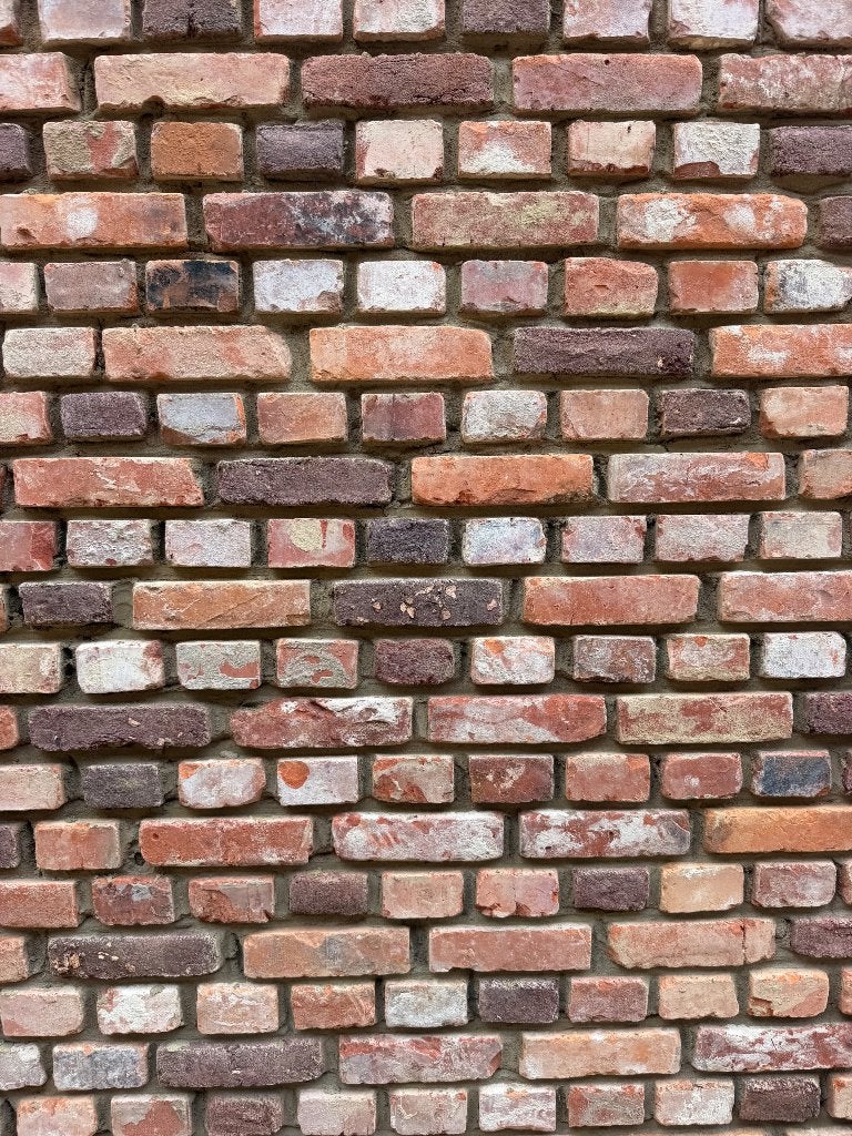 Gekuiste Beerse Baksteen, Doe-het-zelf en Bouw, Ophalen, Zo goed als nieuw, Bakstenen