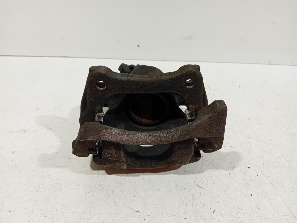 Remklauw links voor Nissan Micra, Onderdelen@venauto.nl, Van der Ven Autorecycling B.V., Ettenseweg 76, 4706 PB Roosendaal, The Netherlands