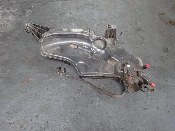 Adblue tank van een Seat Leon, Gebruikt, -, -, Ophalen of Verzenden