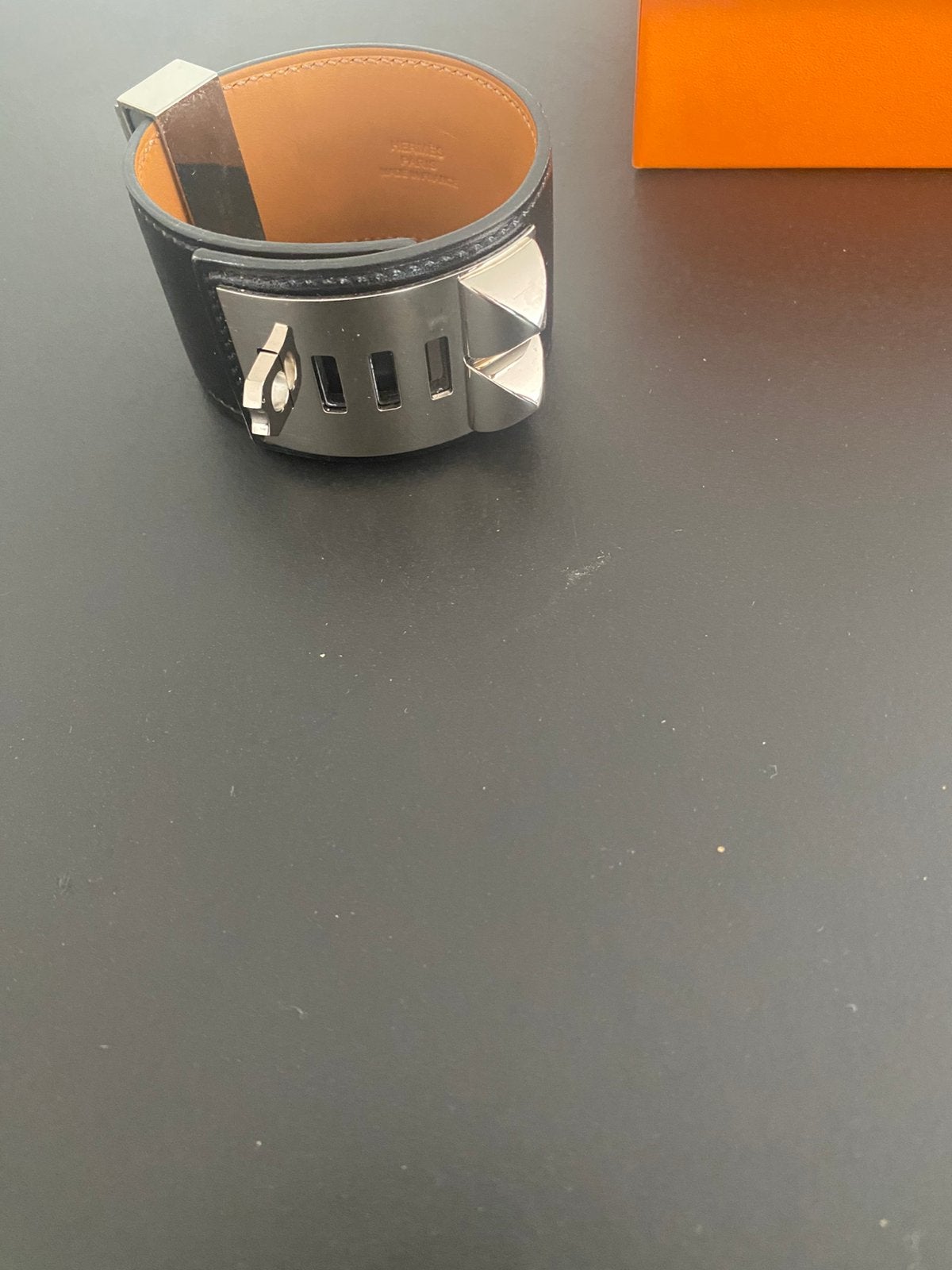HERMES, Ophalen, Zo goed als nieuw, Zwart