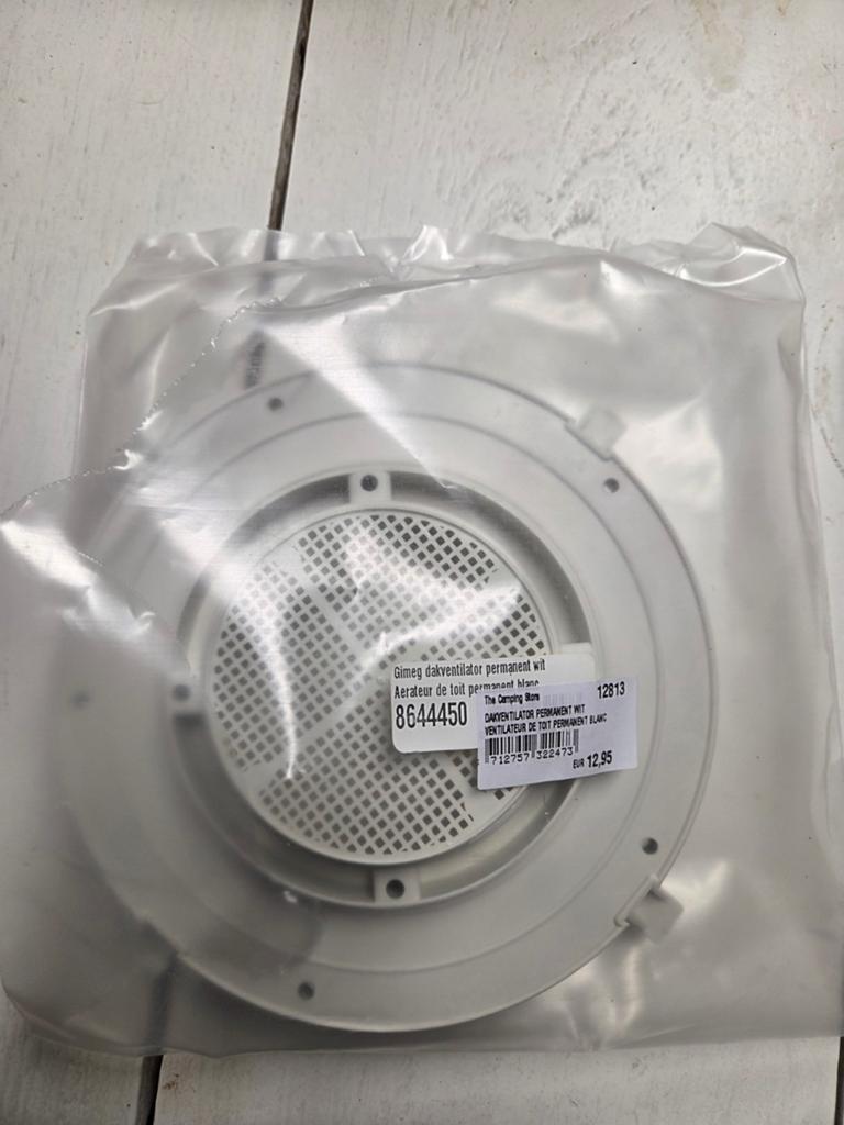 Ventilateur de toit Gimeg pour caravanes/mobil-homes, Enlèvement