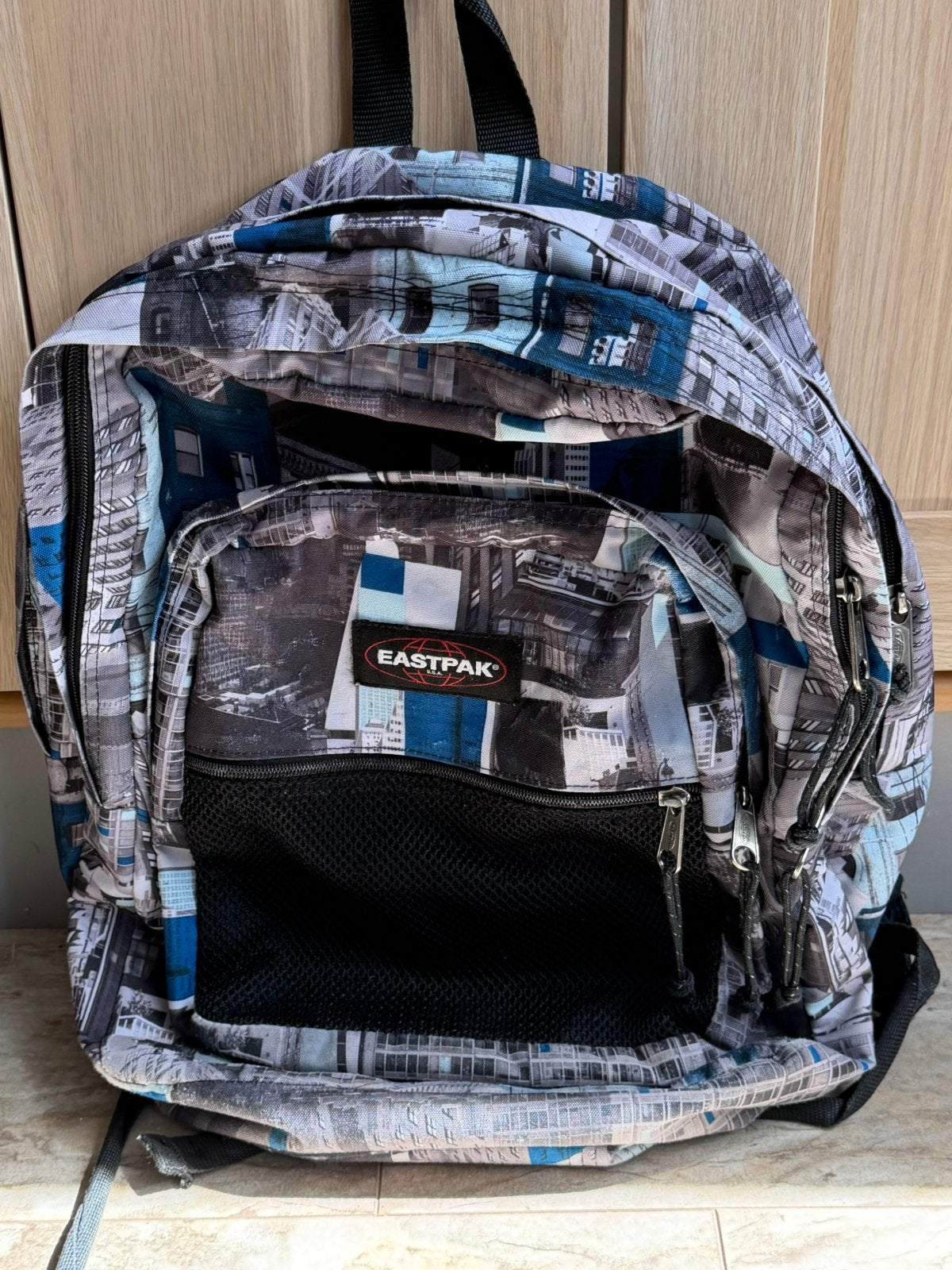 Sac à dos scolaire Eastpak Pinnacle Chroblue - Gris, Enlèvement ou Envoi, Comme neuf, Gris