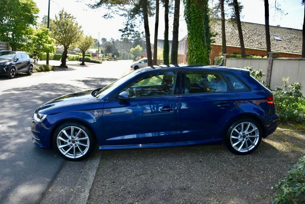 Audi A3 Sportback 1.6 TDI / 102.000 km / TOPSTAAT, Auto's, Blauw, Leder, Bedrijf, 5 deurs