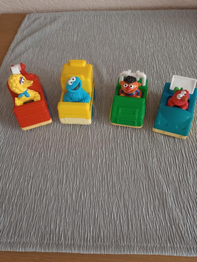 Sesamstraat by Tyco uit 1993, Ophalen
