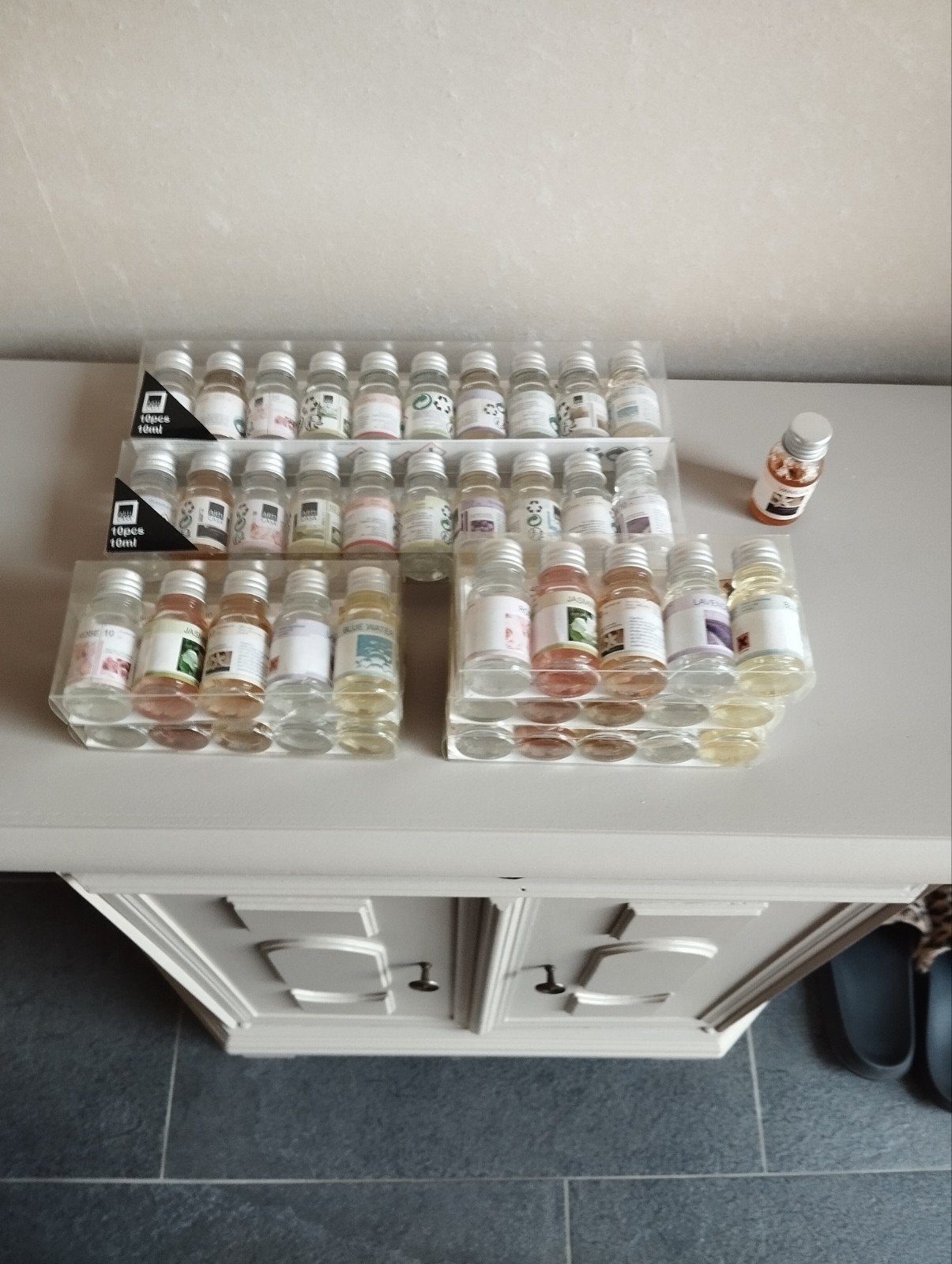 Lot de 45 flacons d'huile parfumée neuve, Enlèvement ou Envoi
