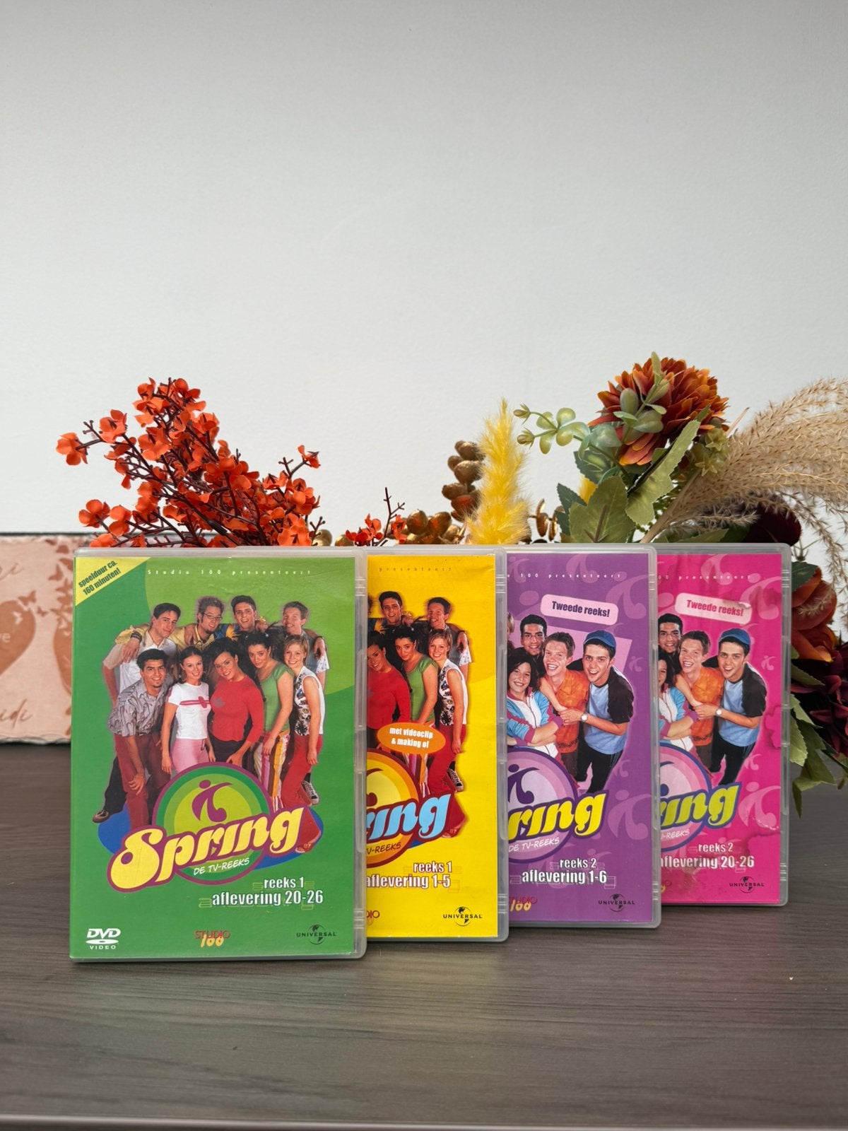 Spring seizoen 1 & 2, Enlèvement ou Envoi, Comme neuf