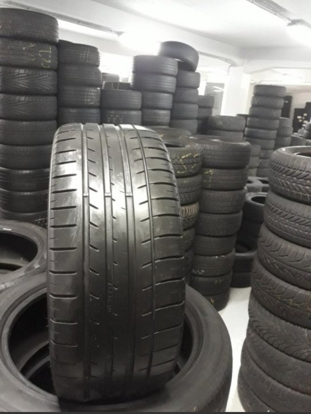 24535r20 245 35 r20 245/35/r20 Kumho avec montage, Enlèvement ou Envoi