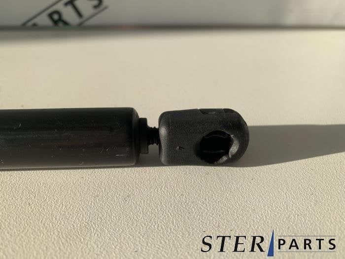 Amortisseur capot moteur droit d'un Mercedes S-Klasse, 3 mois de garantie, Utilisé, -, -