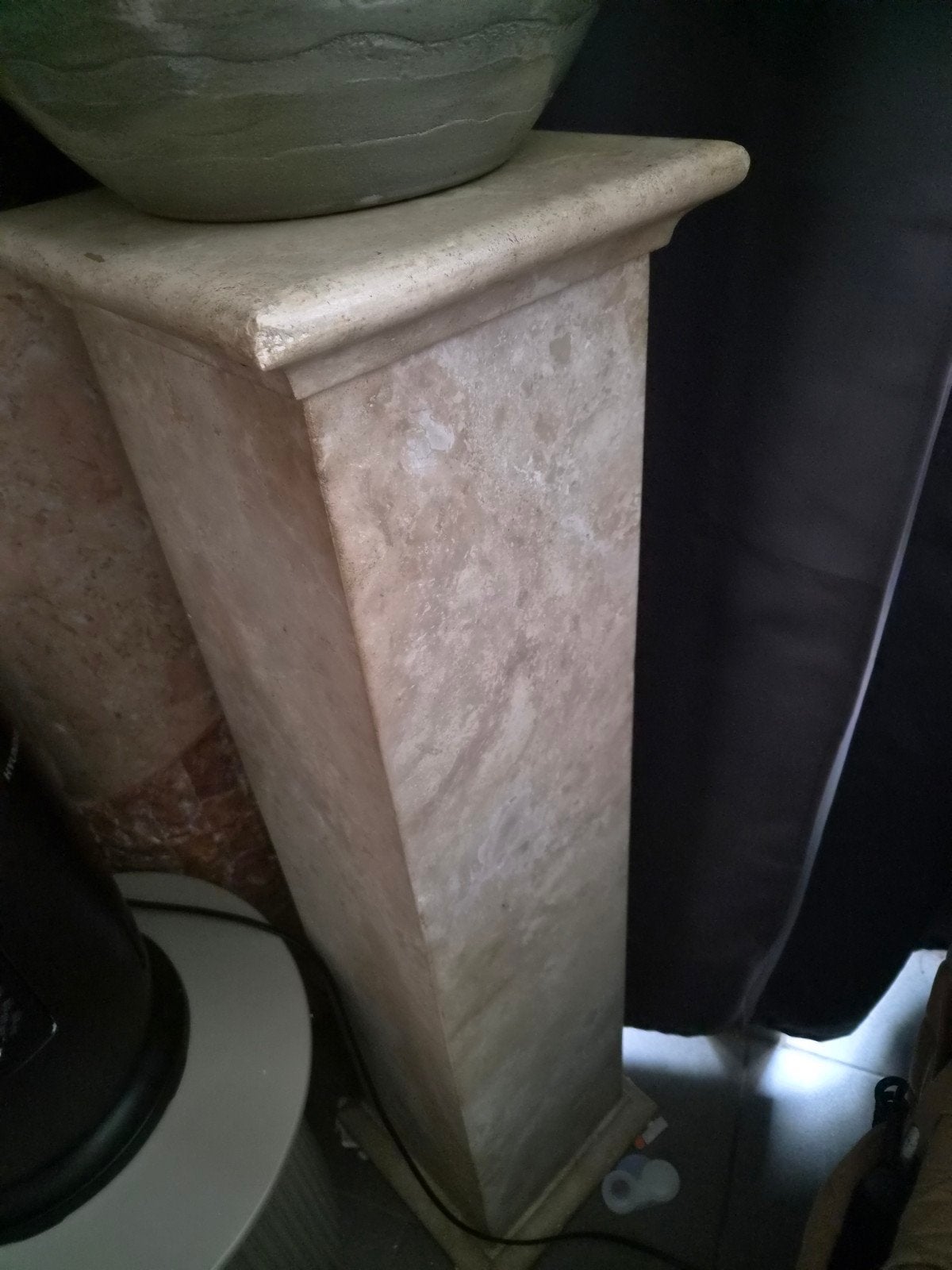 colonne en marbre travertin hauteur +-1m.95 largeur 26 cm, Enlèvement, Comme neuf