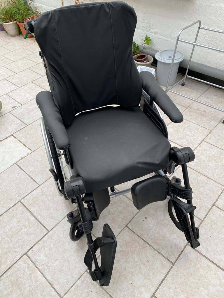 Fauteuil roulant (etat neuf), Diversen, Rolstoelen, Ophalen of Verzenden, Zo goed als nieuw