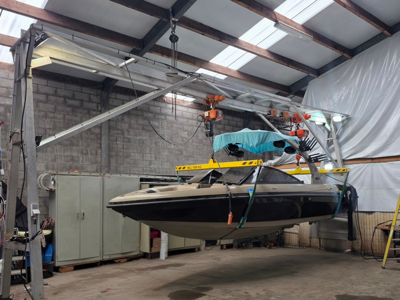 Totale portaallift / portaalkraan van 2.5 ton hefvermogen, Ophalen