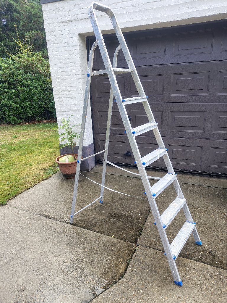 2 trapladders  7 en 4  treden, Ophalen, Gebruikt, Minder dan 2 meter