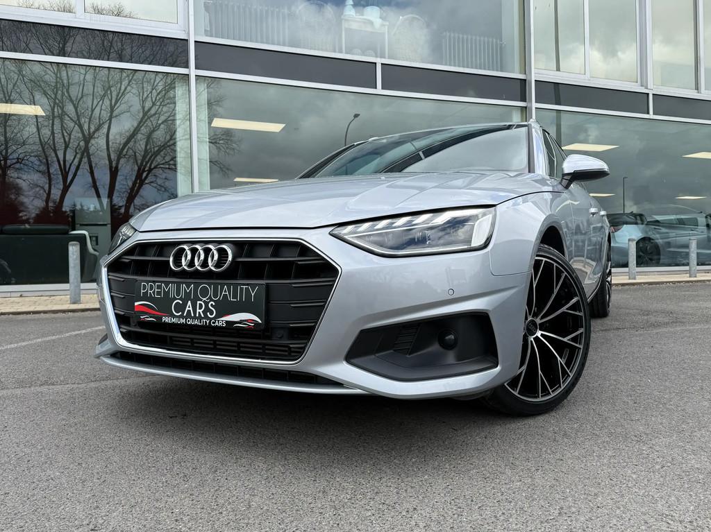 Audi A4 CUIR / CARPLAY / CAMÉRA / CHAUFFAGE DES SIÈGES / C, Autos, Cuir, Argent ou Gris, Achat, Carnet d'entretien