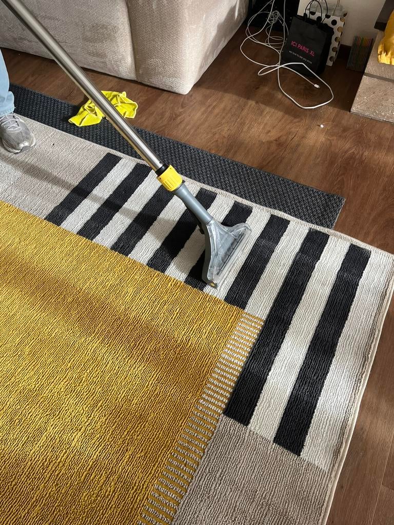 Nettoyage à la shampouineuse de canapé, tapis et sièges, Enlèvement, Comme neuf