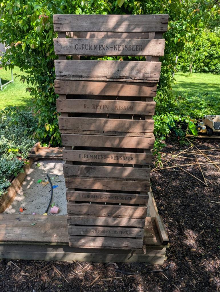 Houten fruitkistjes, Ophalen