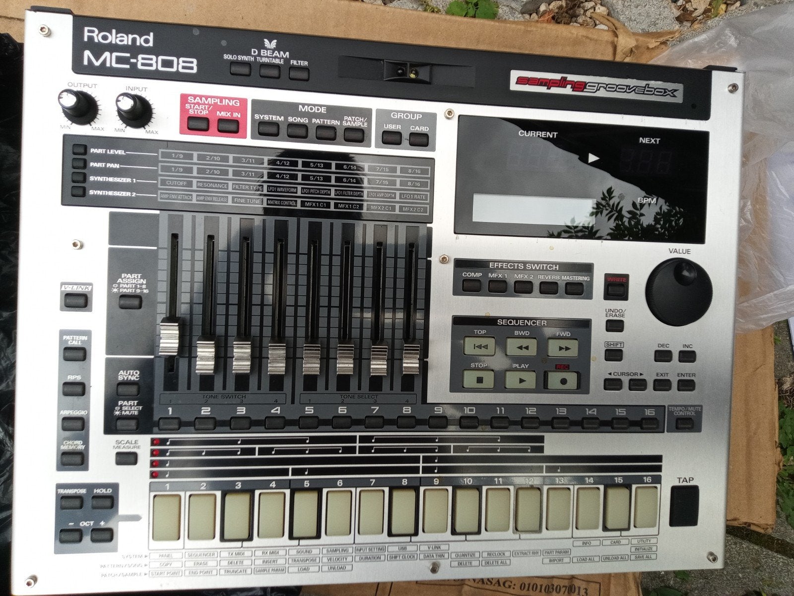 Roland mc-808 sampling groove box, Muziek en Instrumenten, Ophalen, Zo goed als nieuw, Roland