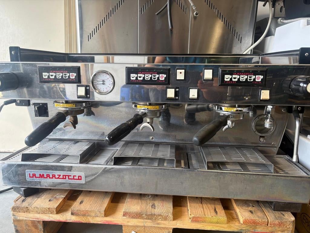 La marzocco linea 3groep, Ophalen, Koffiemachine