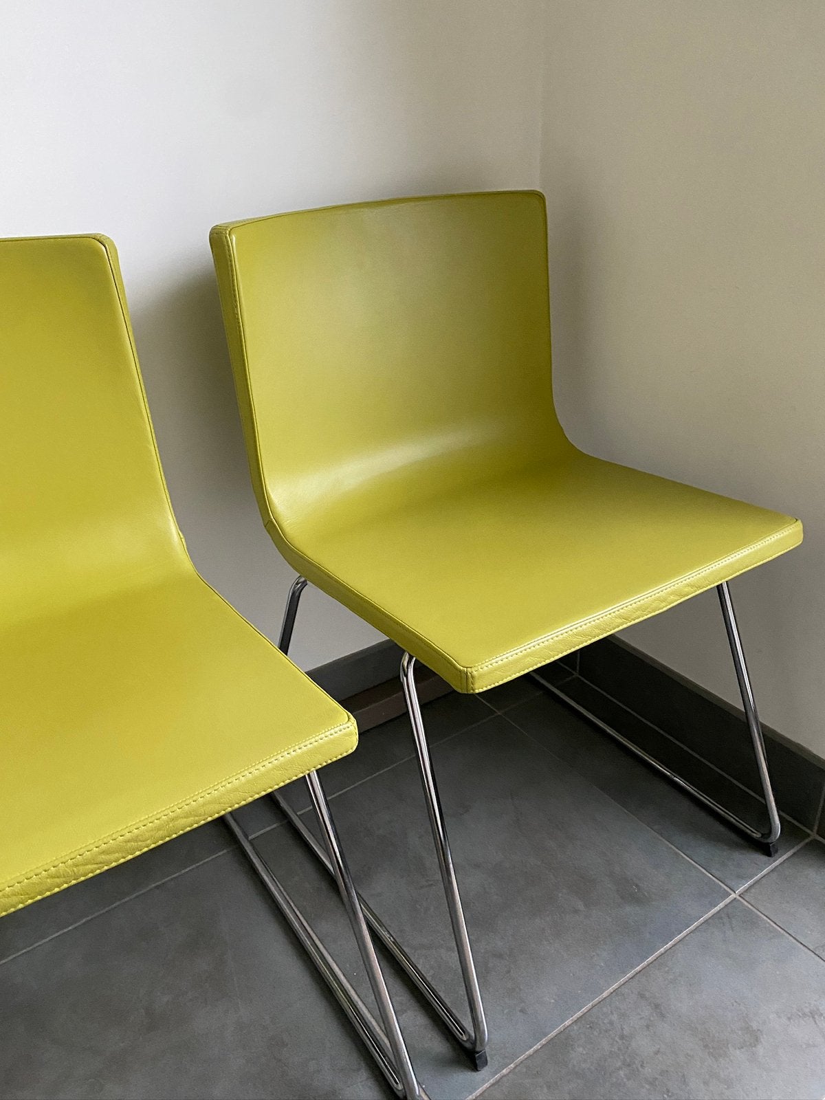 2 lederen stoelen top conditie, Huis en Inrichting, Stoelen, Ophalen of Verzenden, Zo goed als nieuw, Twee