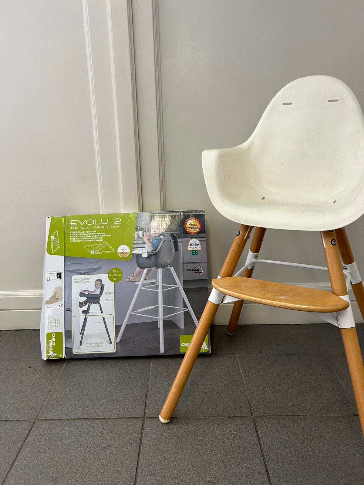 Childwood meegroeistoel met extra poten, Kinderen en Baby's, Ophalen, Zo goed als nieuw, Meegroeistoel, Afneembaar eetblad