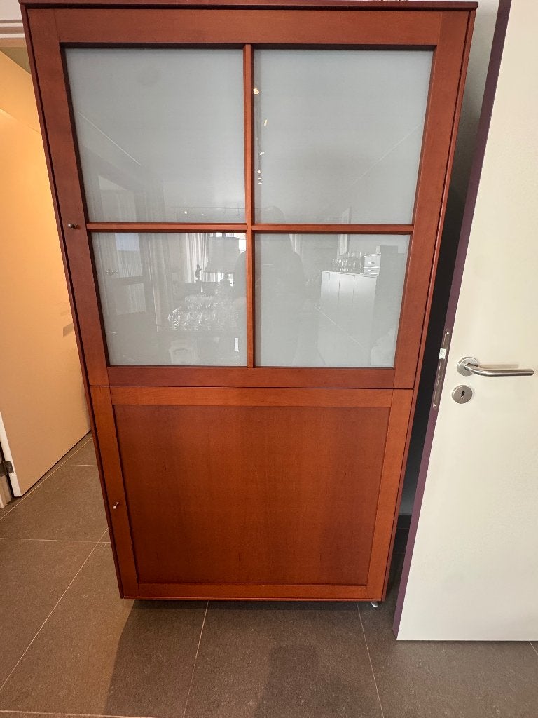 Barkast in kerselaarhout, Huis en Inrichting, Ophalen, Glas, Met deur(en), 100 tot 150 cm