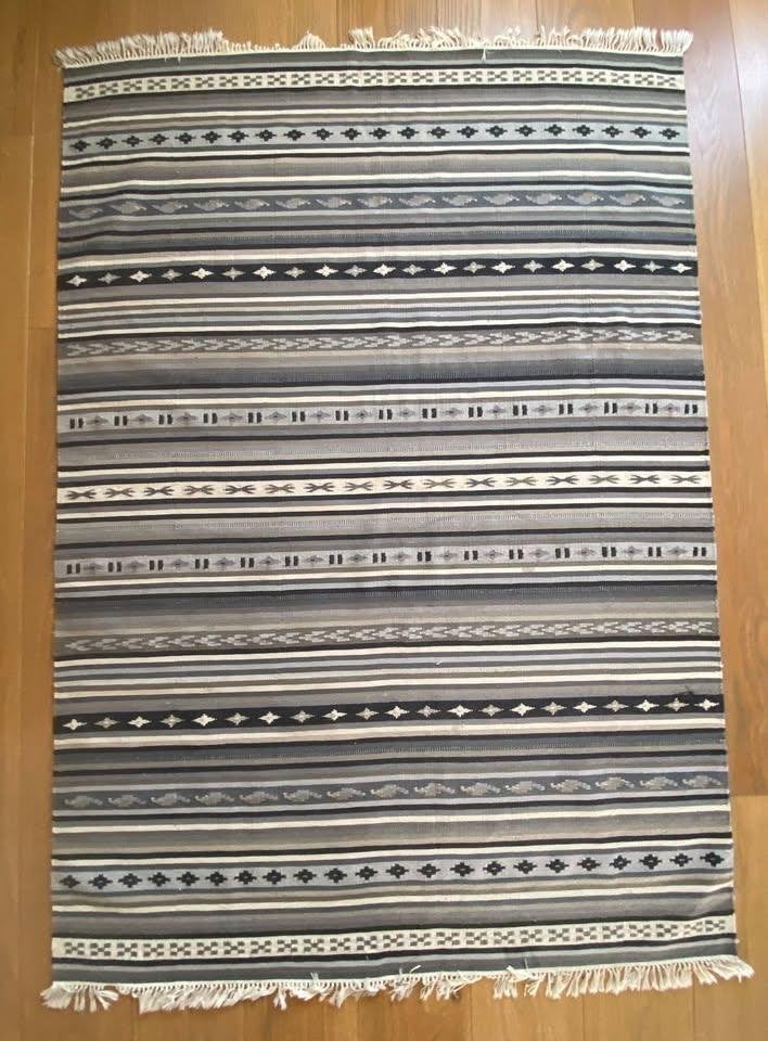 Kilim Carpet / Tapis, Enlèvement