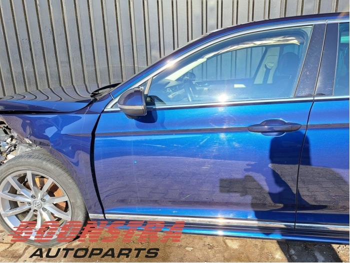 Portière 4portes avant gauche d'un Volkswagen Passat (Passa, Volkswagen, -, 3 mois de garantie, Utilisé