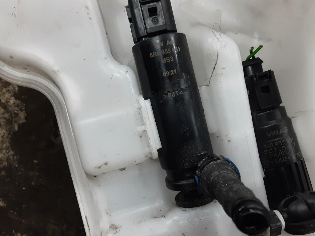 LAVE PHARE POMPE Audi Q3 Sportback (F3N) (6R0955681), Utilisé, Audi